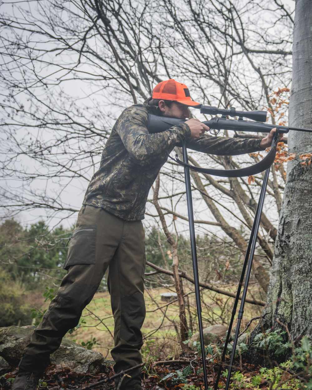 InVIS MPC Green Coloured Seeland Mens Tidal Camo Fleece Jacket on forest background #colour_invis-mpc-green