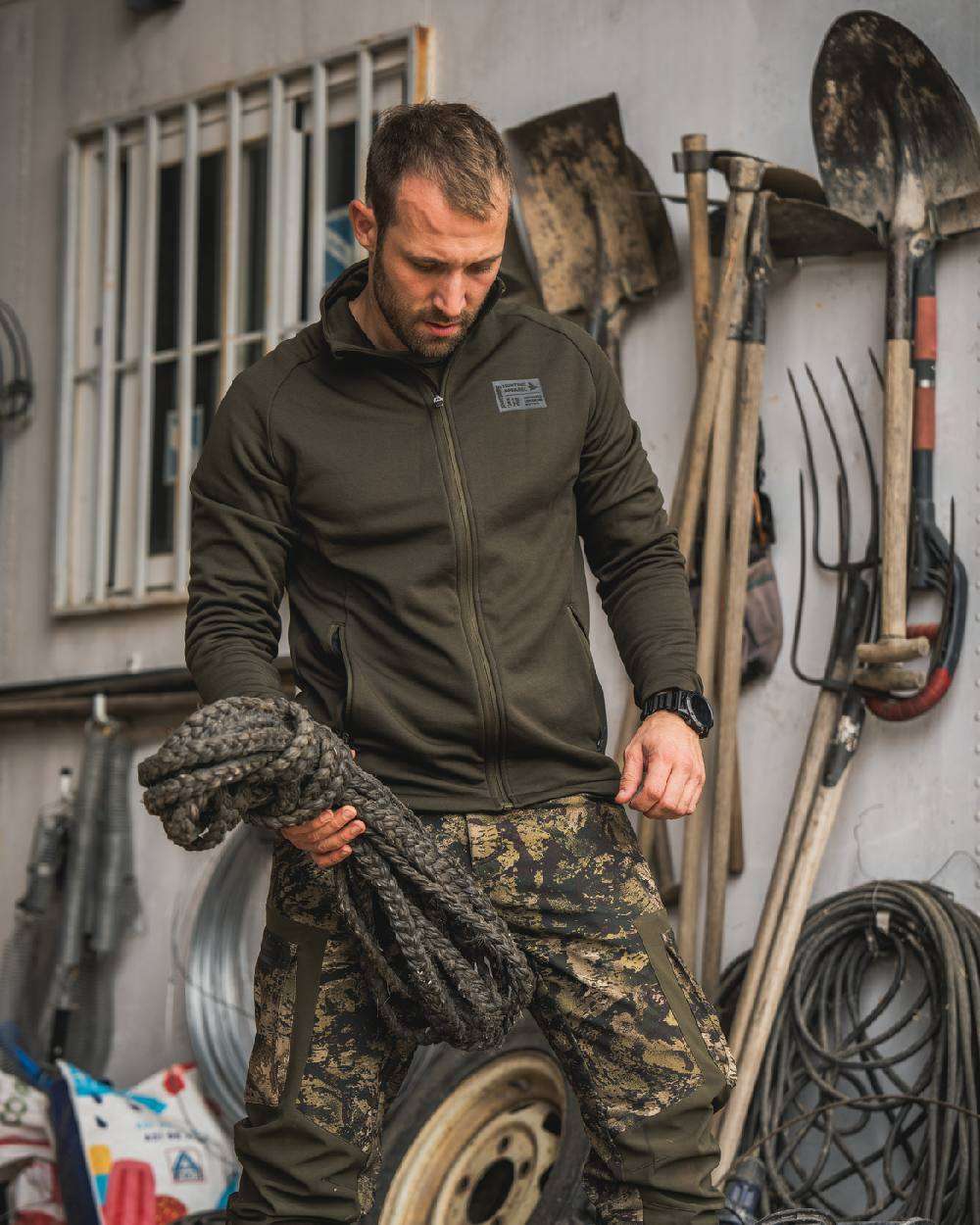 Pine Green Coloured Seeland Tidal Fleece Jacket on Indoor Background
#colour_pine-green