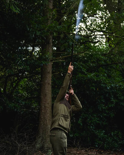 Light Pine Coloured Seeland Mens Wenlock Jacket on outdoor background #colour_light-pine
