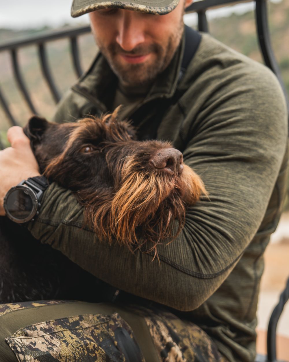 Pine Green Melange Coloured Seeland Peak Half Zip on outdoor background #colour_pine-green-melange