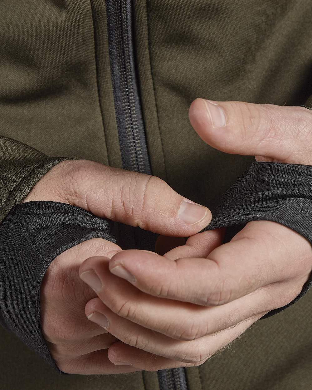 Pine Green coloured Seeland Power Fleece on white background #colour_pine-green