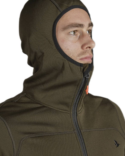 Pine Green coloured Seeland Power Fleece on white background #colour_pine-green