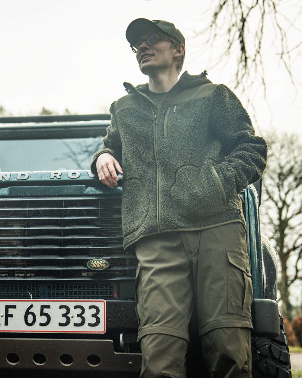 Grizzly Brown Coloured Seeland Thaw Fleece Jacket on outdoor background #colour_grizzly-brown