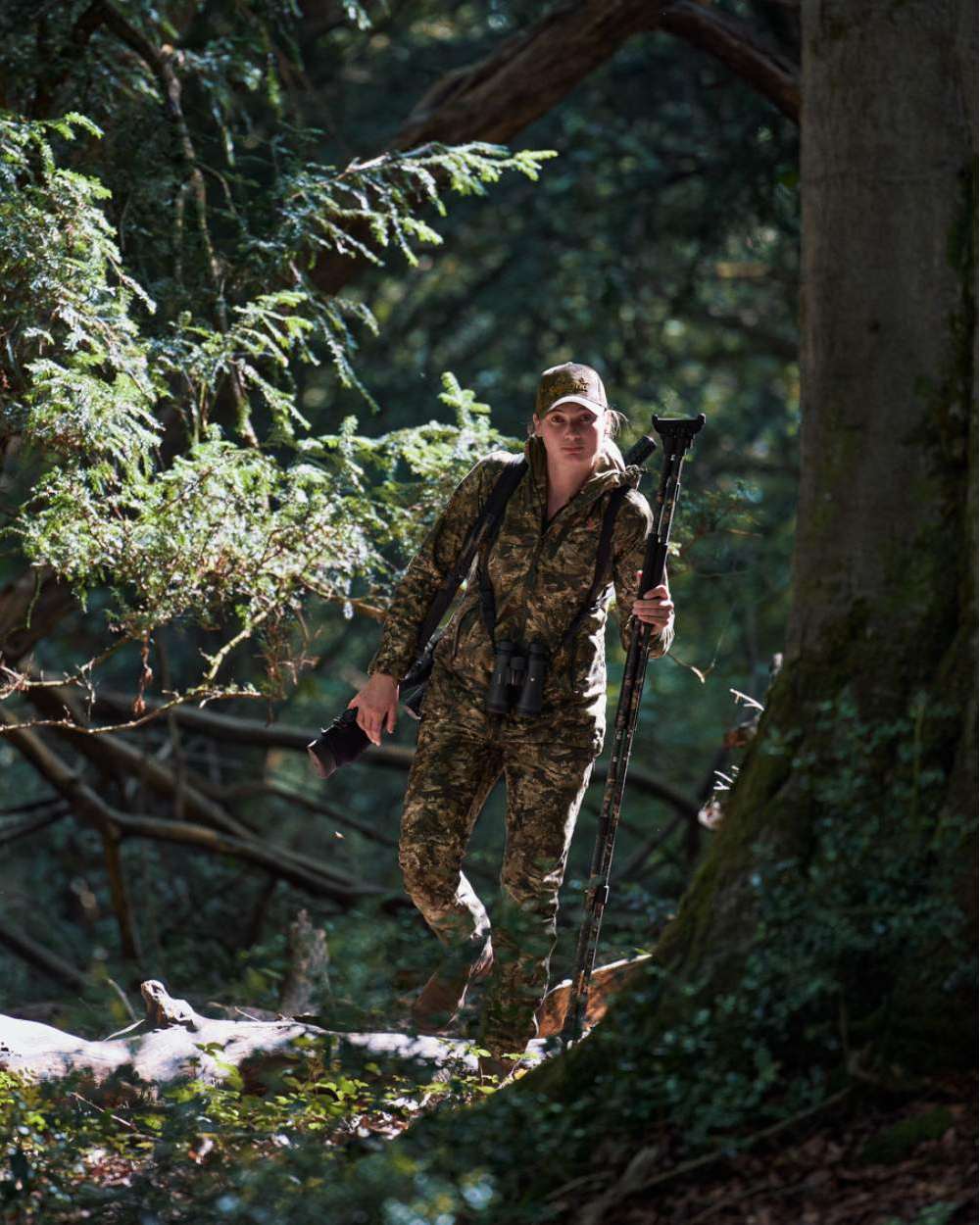 InVis MPC Green Coloured Seeland Womens Avail Camo Jacket on forest background #colour_invis-mpc-green