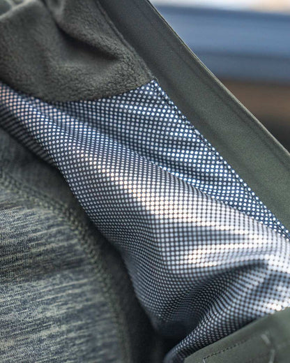 Pine Green Coloured Seeland Womens Celsius Aia Heat Jacket on outdoor background #colour_pine-green