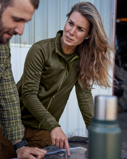 Pine Green Coloured Seeland Womens Emily Fleece on outdoor background #colour_pine-green