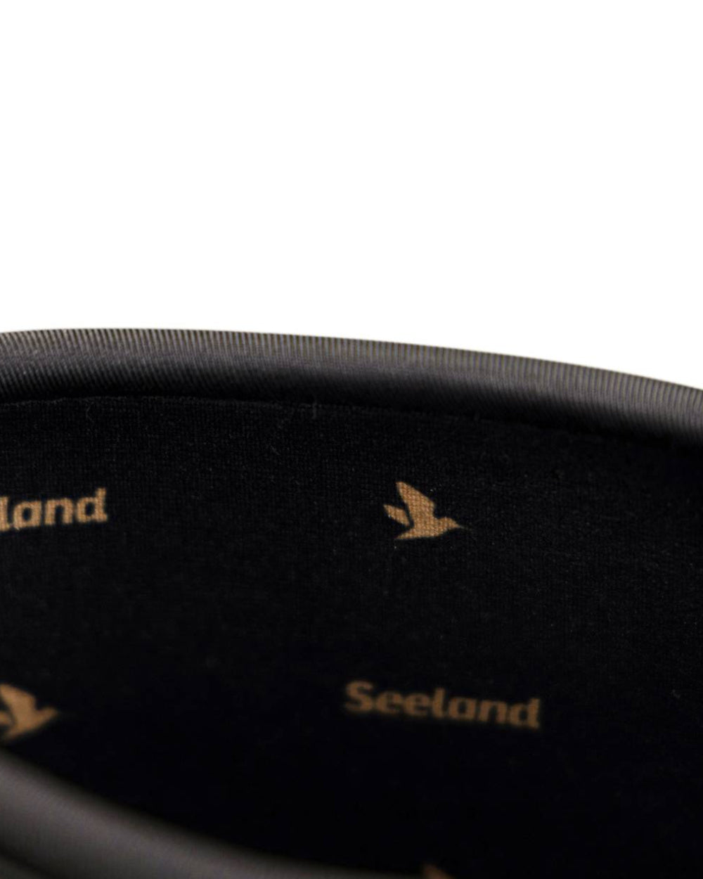 Pine Green Coloured Seeland Womens Hillside Flex Wellingtons on white background #colour_pine-green