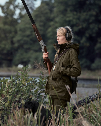 Pine Green Coloured Seeland Womens Key-Point Wax Jacket on outdoor background #colour_pine-green