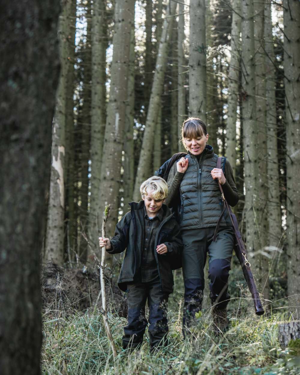 Light Pine Coloured Seeland Womens Therma Waistcoat on forest background #colour_light-pine