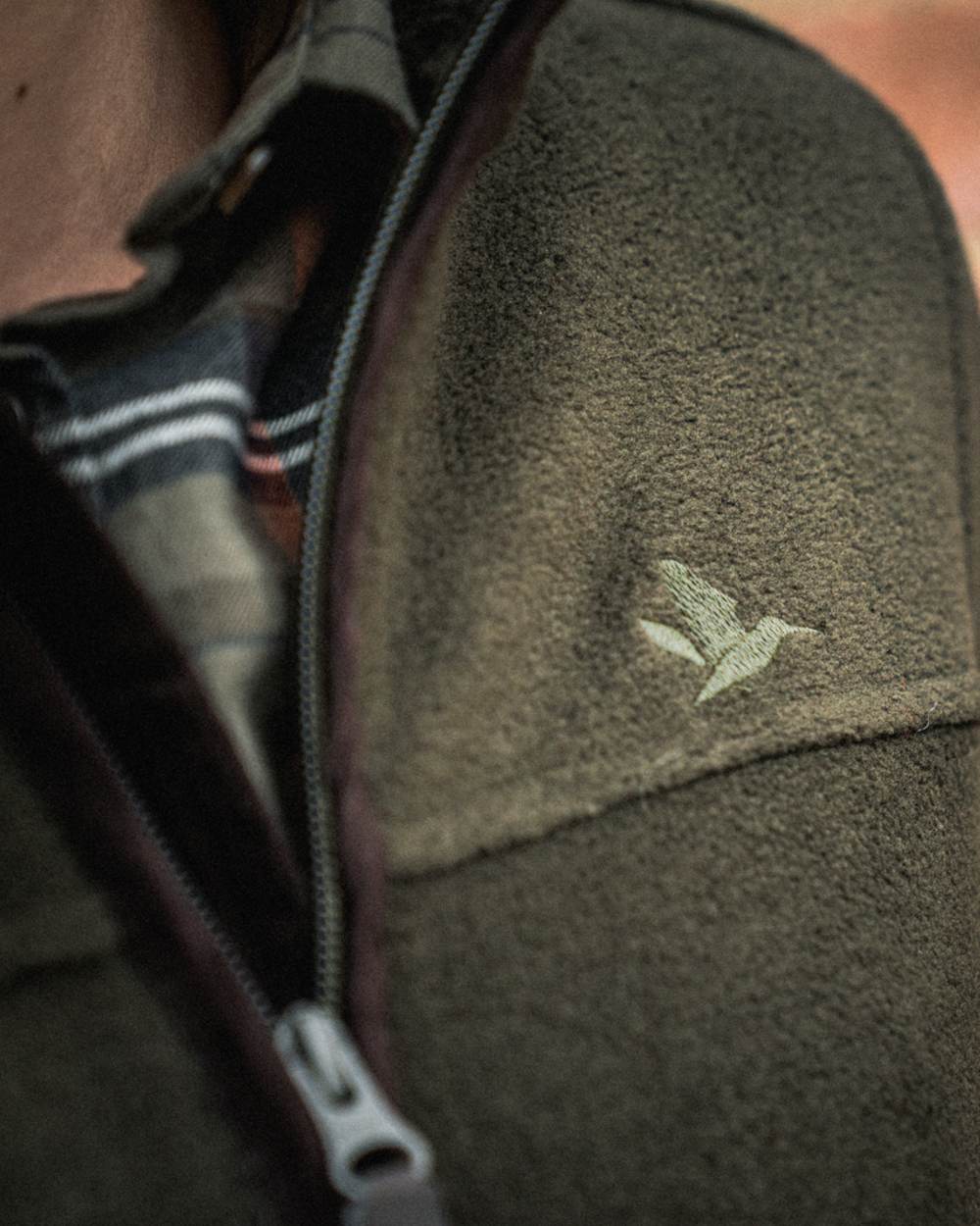 Pine Green Melange Coloured Seeland Womens Woodcock Ivy Fleece Jacket on outdoor background #colour_pine-green-melange