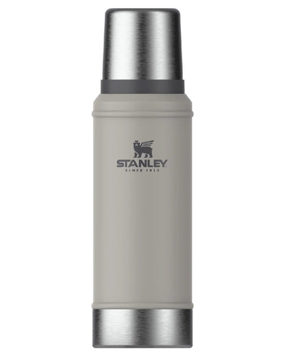 Ash coloured Stanley Classic Legendary Bottle 0.75L on white background #colour_ash