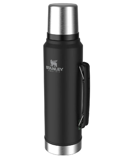 Matte Black Pebble coloured Stanley Classic Legendary  Bottle 1.0L on white background #colour_matte-black-pebble