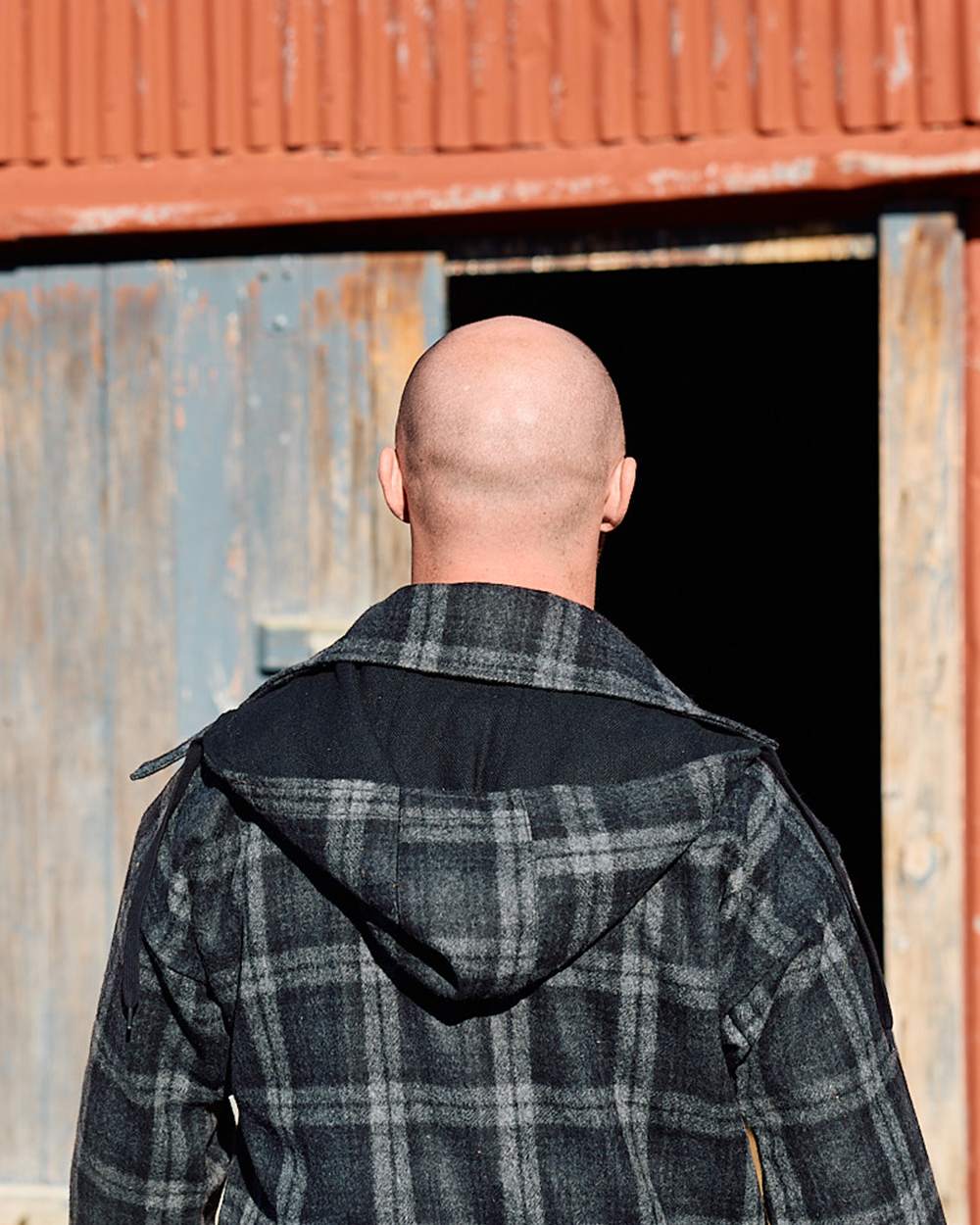 Edwards Check Coloured Swanndri Mens Mosgiel Wool Bushshirt with Zip-up Front on outdoor background #colour_edwards-check