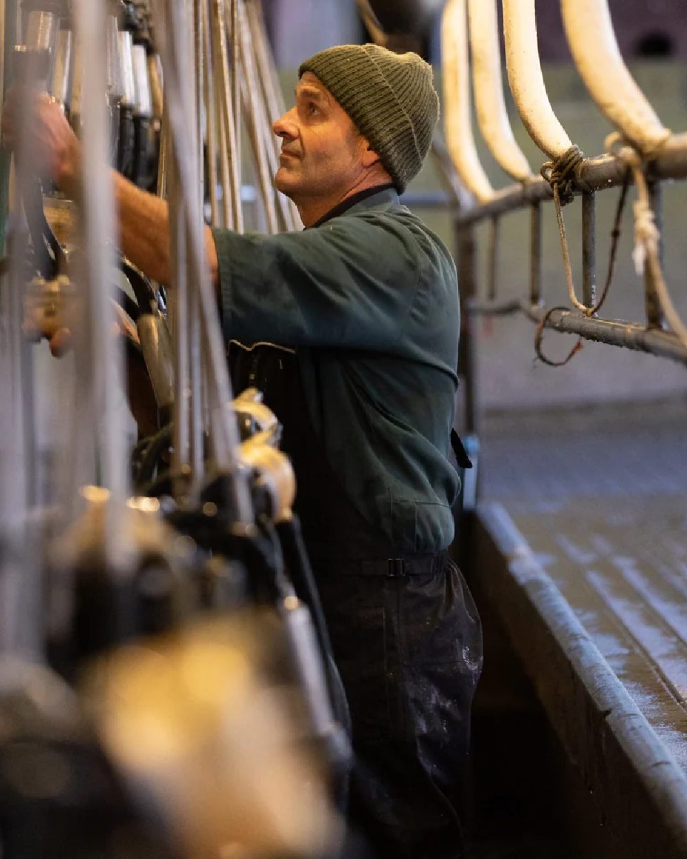 Black coloured Swazi Mens Torrent Bib Overpants on roap background #colour_black