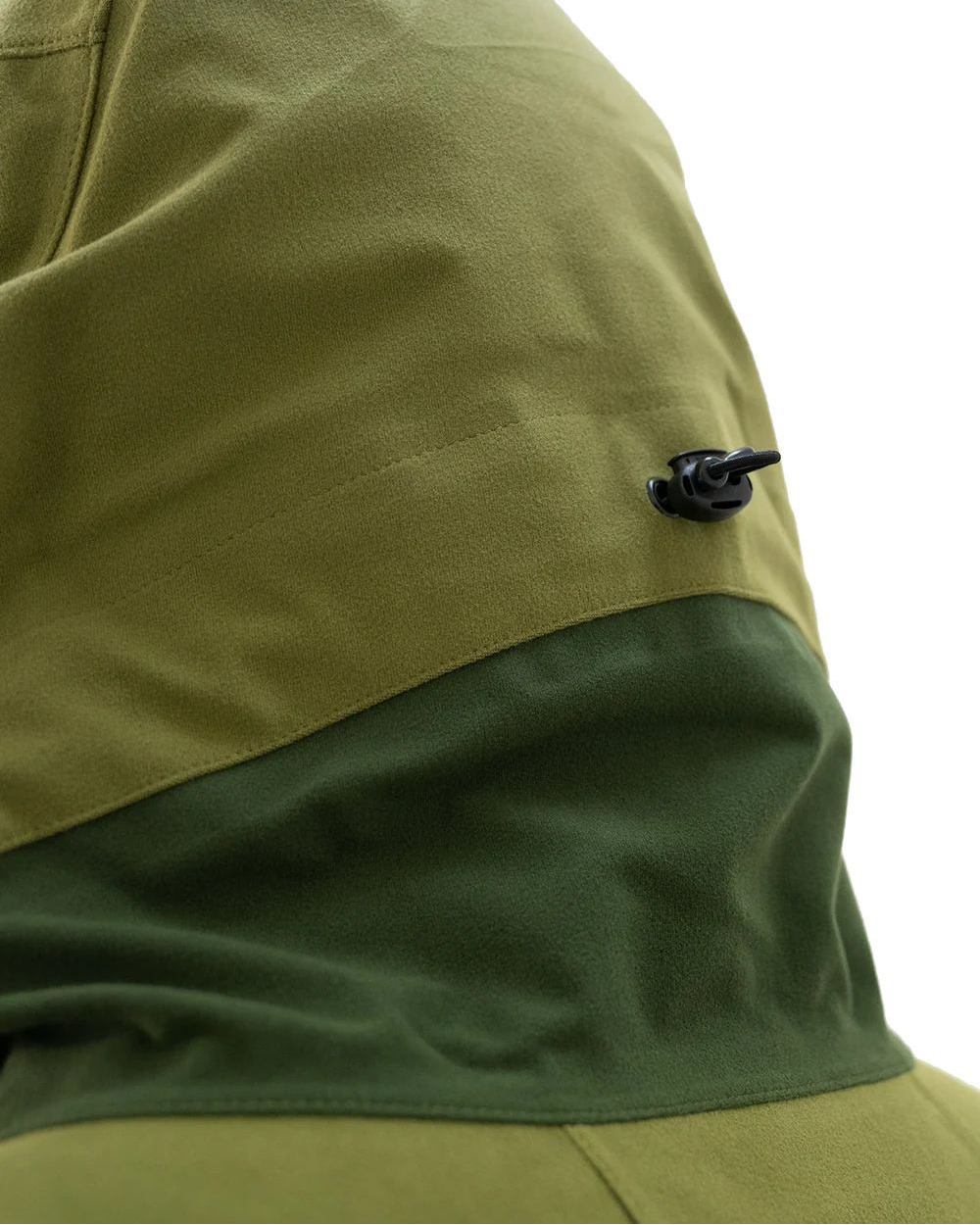 Tussock Green Coloured Swazi Tahr Xp Smock on white background #colour_tussock-green