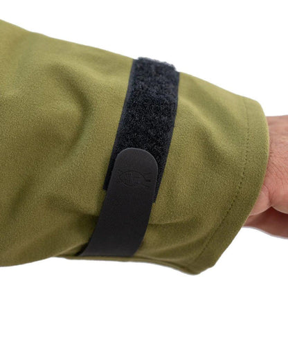 Tussock Green Coloured Swazi Tahr Xp Smock on white background #colour_tussock-green