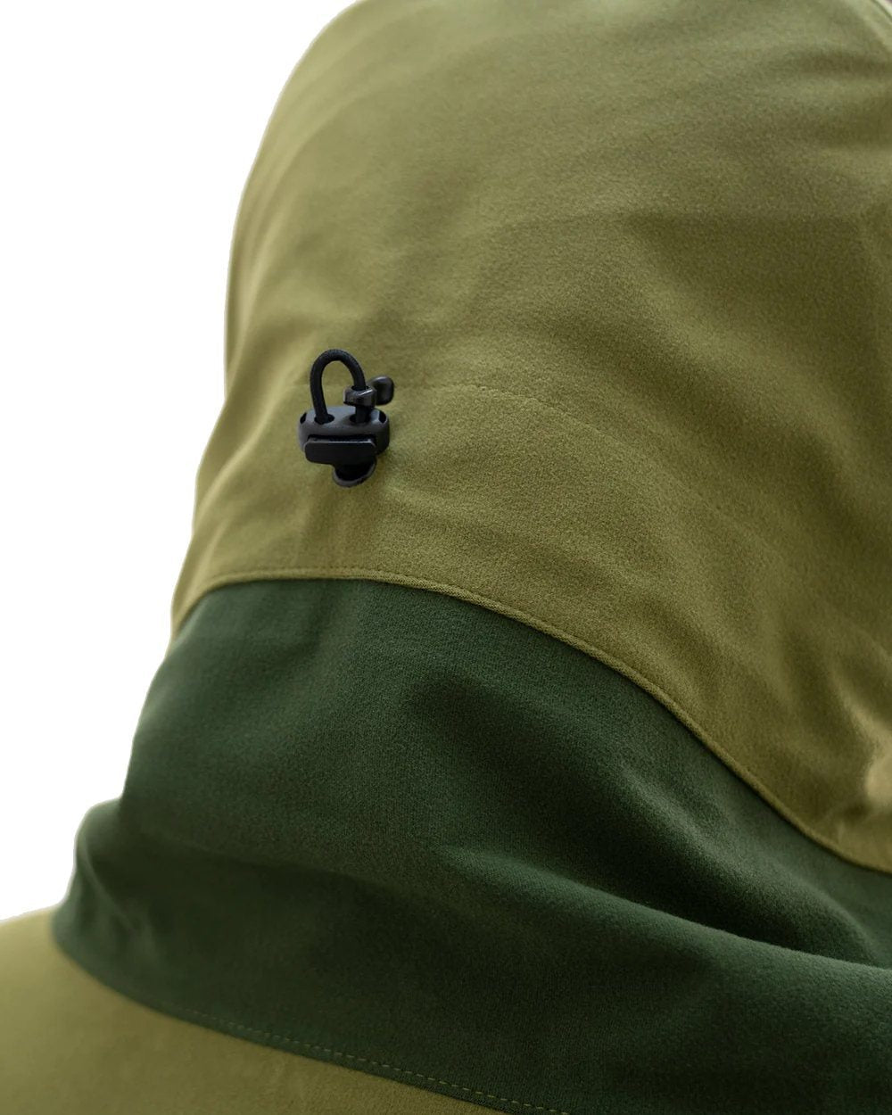 Tussock Green Coloured Swazi Kagoule Jacket On A White Background #colour_tussock-green