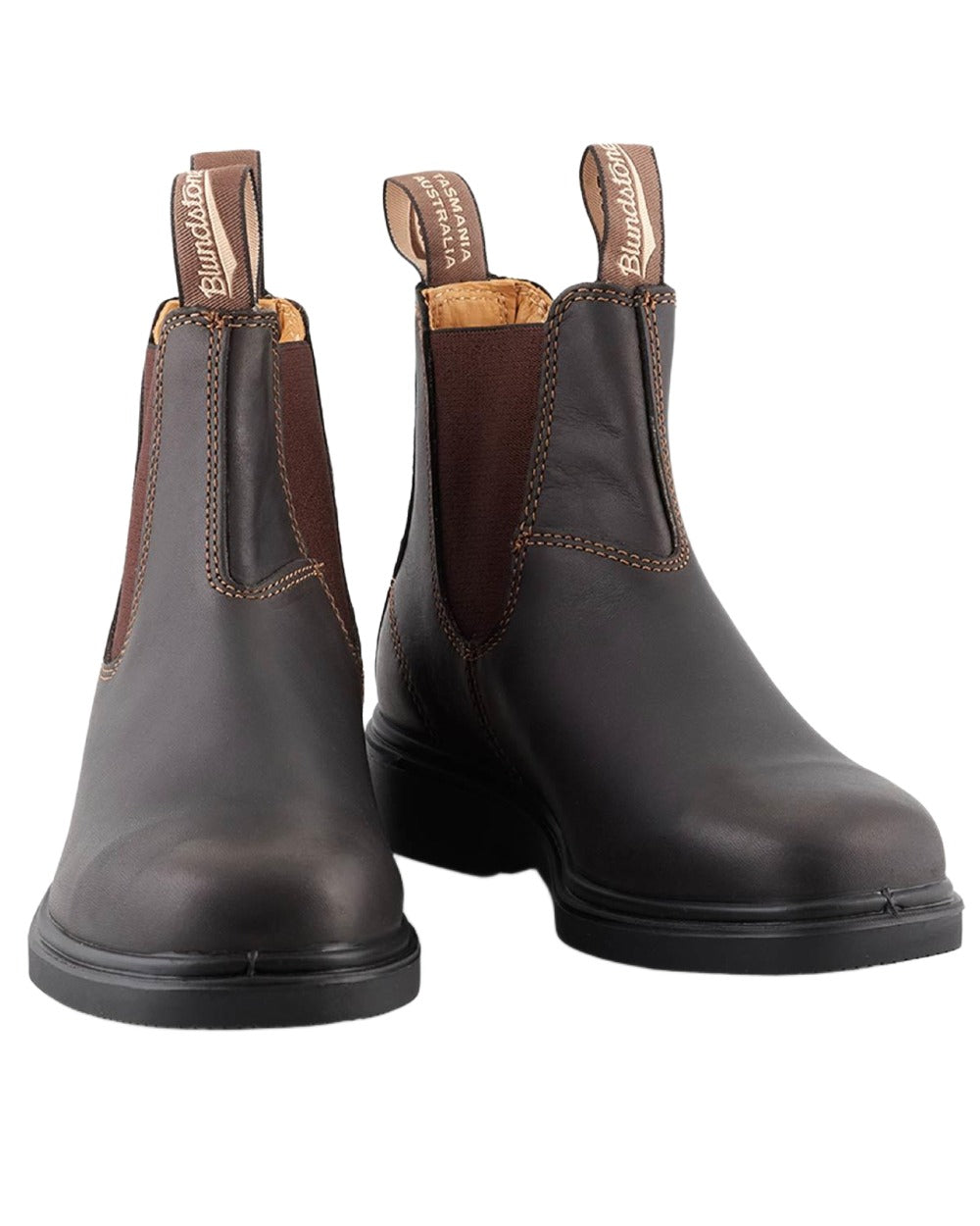 Brown Coloured Blundstone 067 Brown Leather Chelsea Boots on White Background
#colour_brown