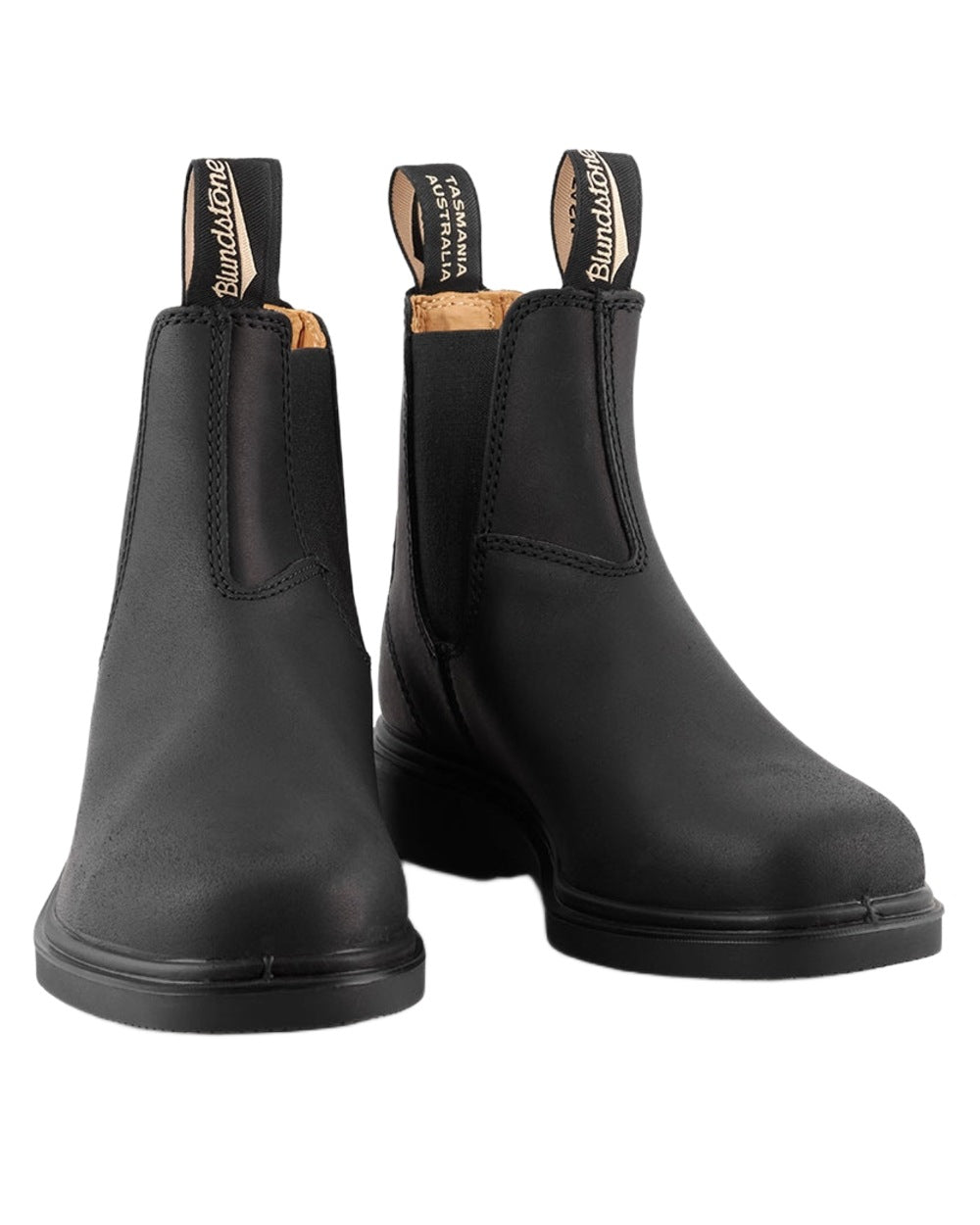 Black Coloured Blundstone 068 Black Leather Chelsea Boots on White Background
#colour_black