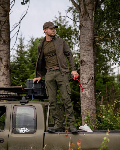 Willow Green Shadow Grey Coloured Harkila Olaf Fleece Jacket on outdoor background #colour_willow-green-shadow-grey