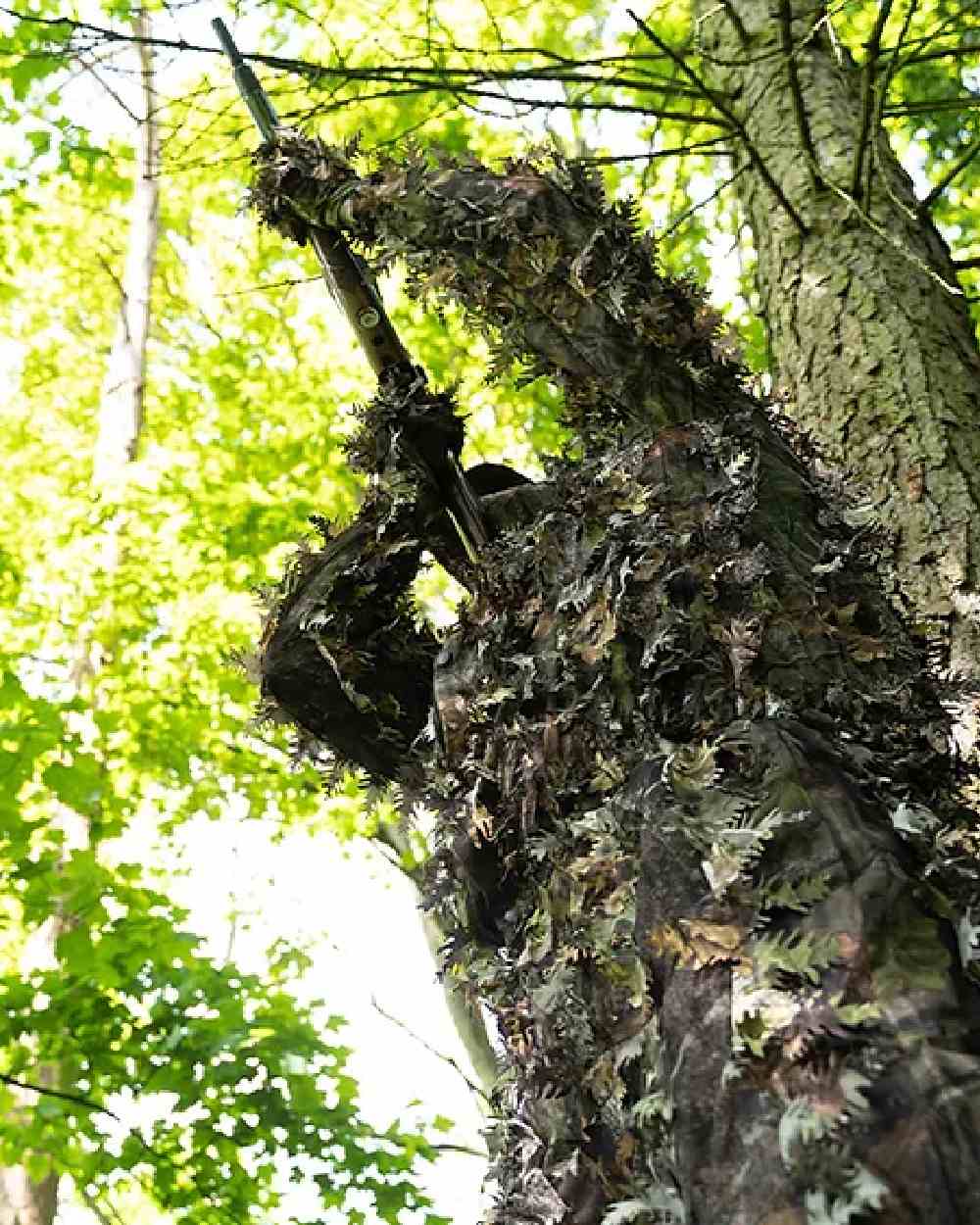 EVO coloured Jack Pyke LLCS 3D Concealment Suit on forest background #colour_evo