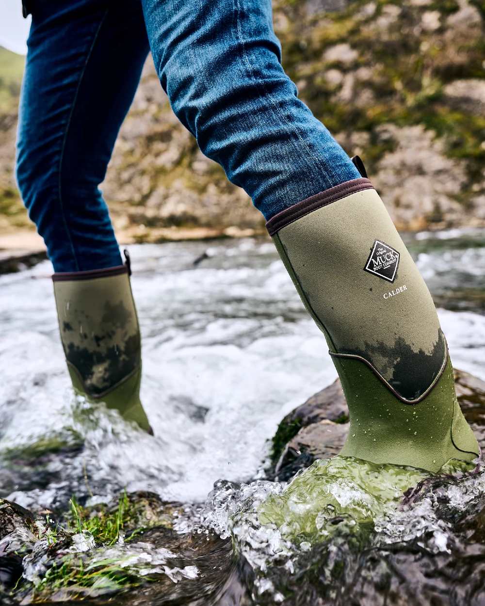 Olive Coloured Muck Boots Unisex Calder Short Boots On A Sea Background #colour_olive