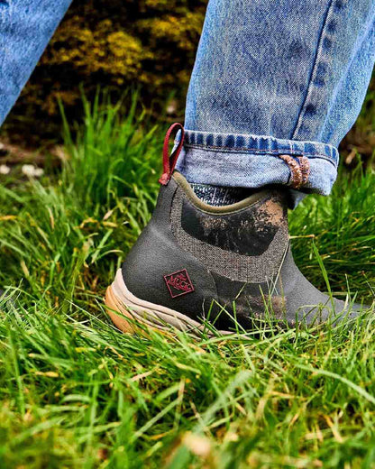 Olive Herringbone Print Coloured Muck Boots Womens Arctic Sport II Ankle Boots on White Background
#colour_olive-herringbone-print