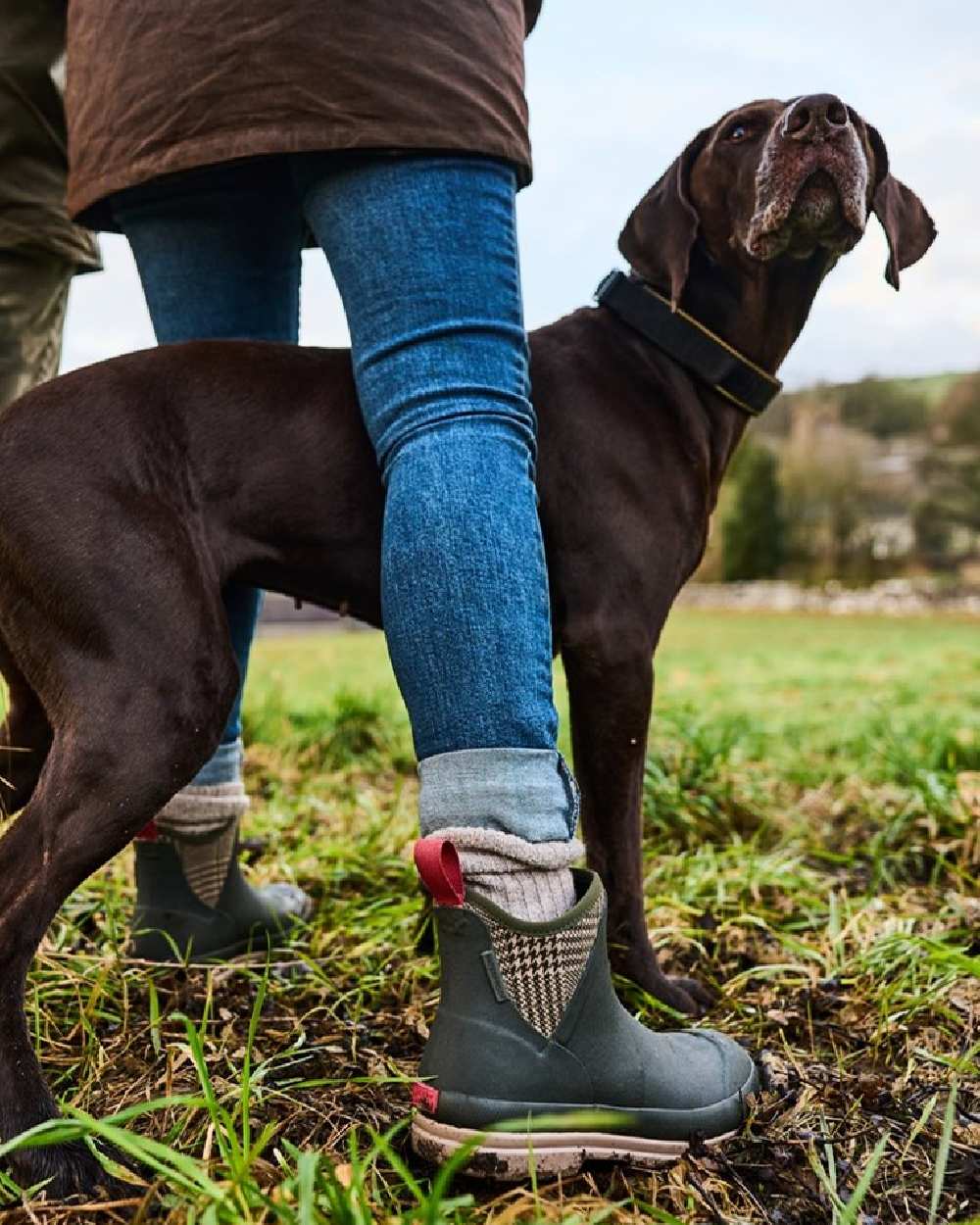 Moss Plaid Print Coloured Muck Boots Womens Originals Pull-On Ankle Boots on Outdoor Background
#colour_moss-plaid-print